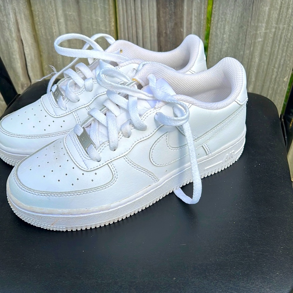 All white Air Force 1’s